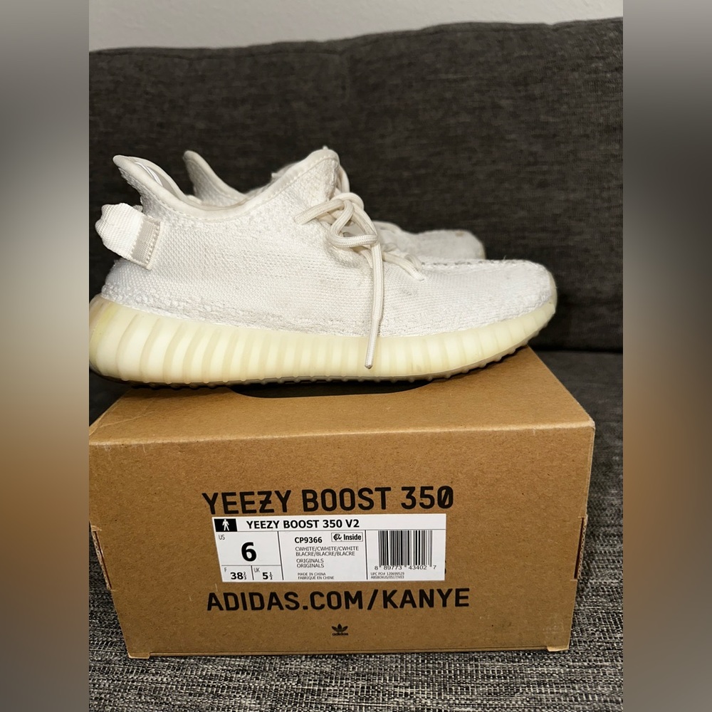 YEEZY BOOST 350 V2 CREAM WHITE